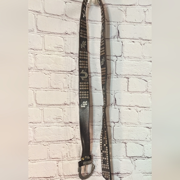 True Religion Horse Shoe Studded Biker Logo Rare Buckle Belt 48" - Picture 5 of 15